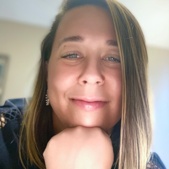 Meet your Posher, Melissa - Picture 7 of 7